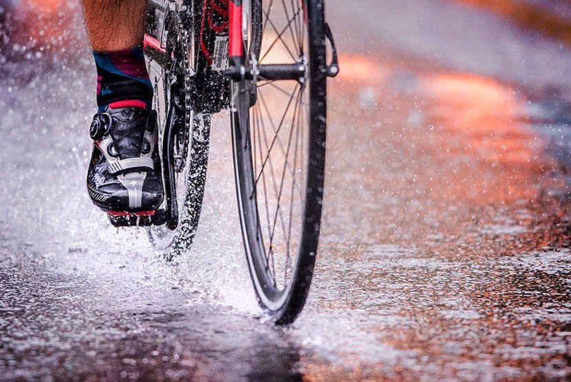 Tips Sukses Menjalankan Bisnis Sepeda di Musim Hujan